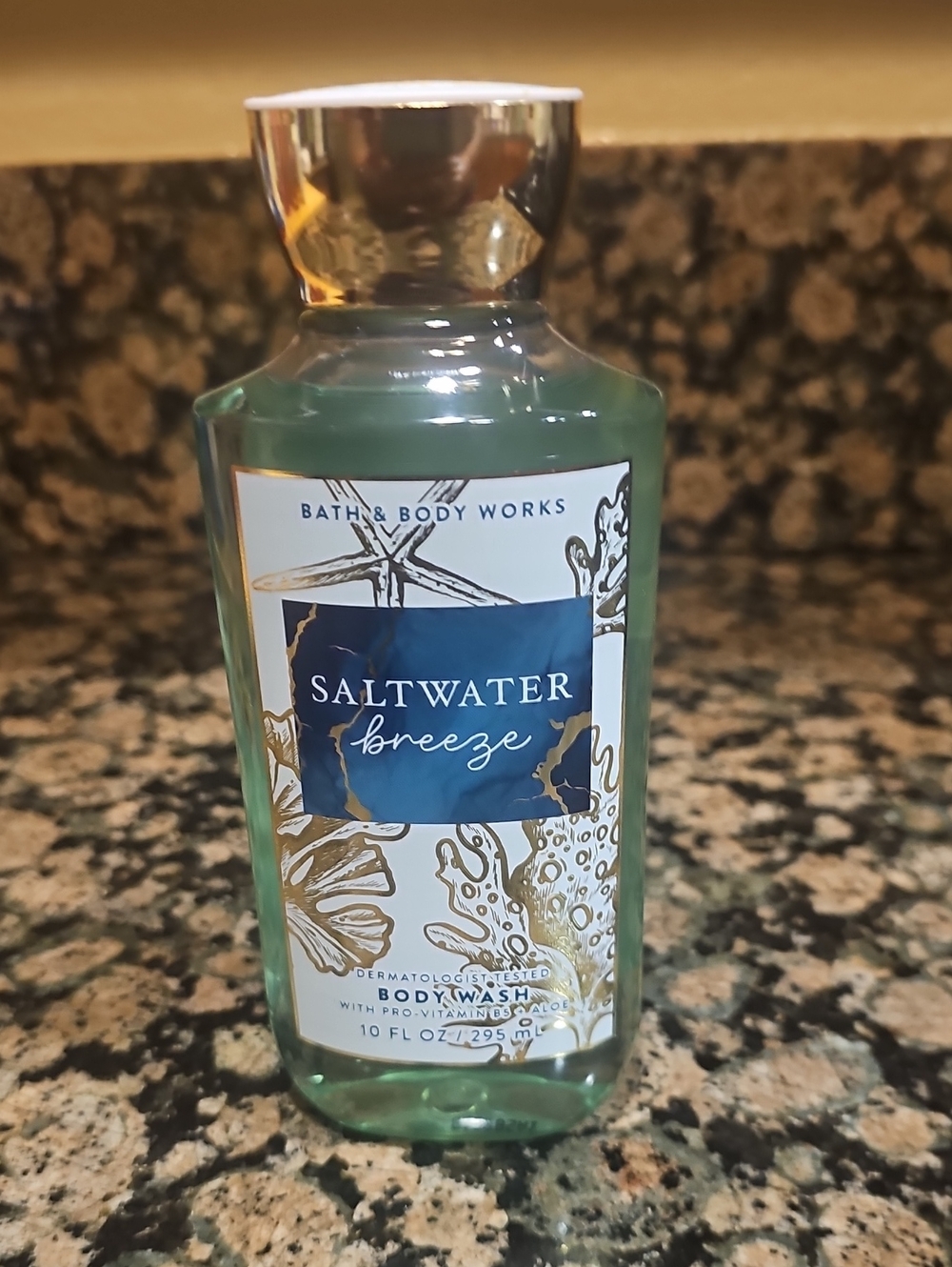 - BBW Saltwater Breeze shower gel